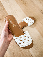 Load image into Gallery viewer, Basketweave Sandals // White
