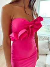 Load image into Gallery viewer, Hartley Hot Pink Ruffle Shoulder Dress
